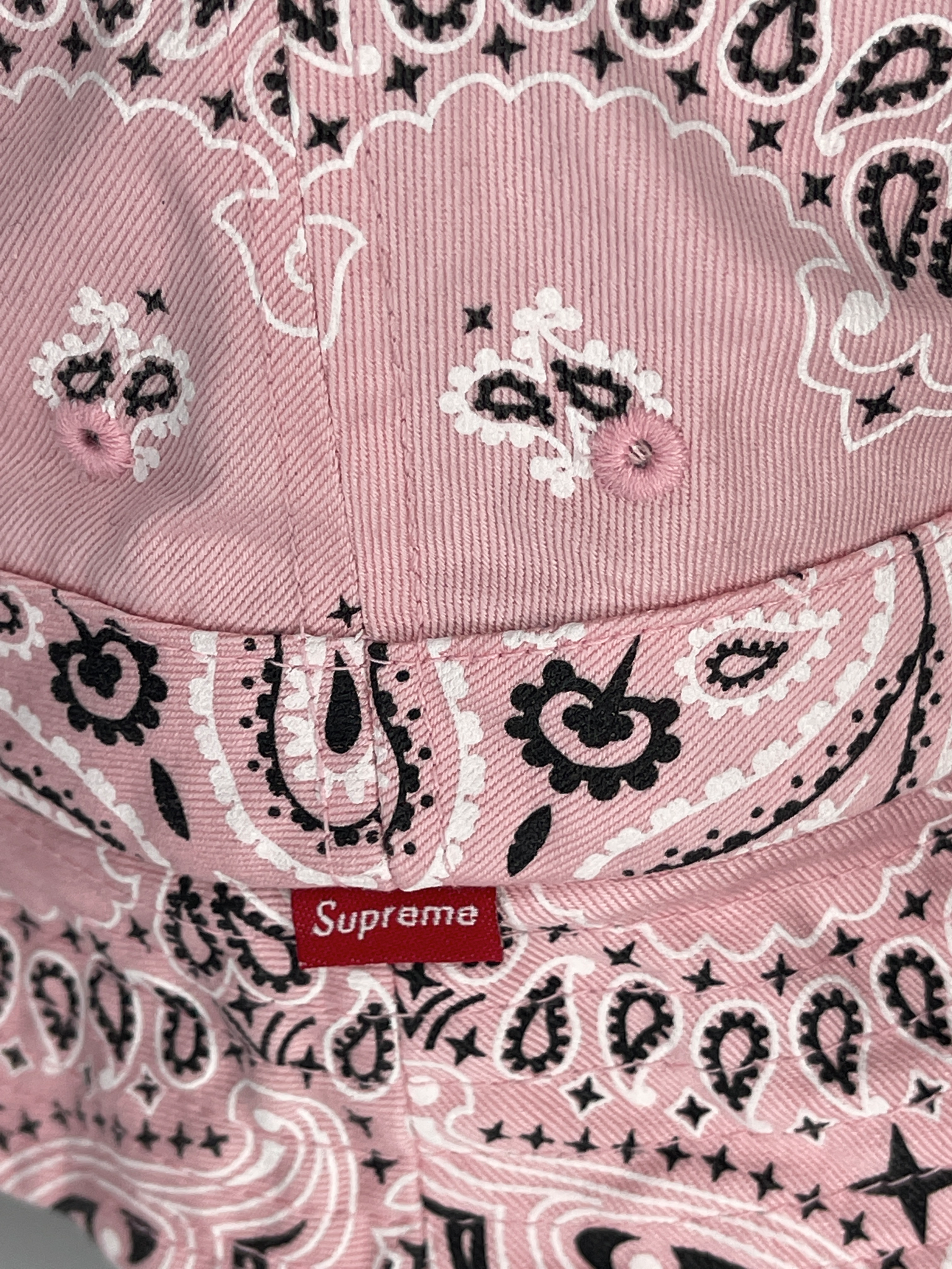 Supreme outlet pink bandana