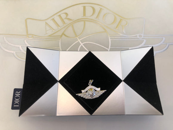 Air sales dior pendant